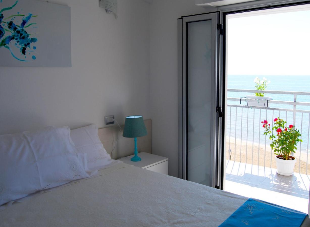 B&B Capo Rizzuto Fronte Mare Luaran gambar