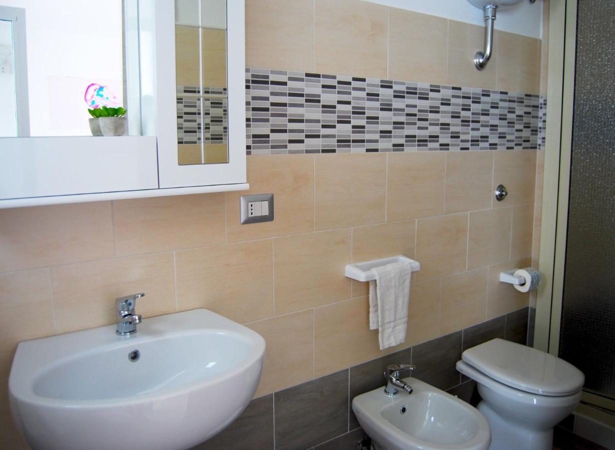 B&B Capo Rizzuto Fronte Mare Luaran gambar