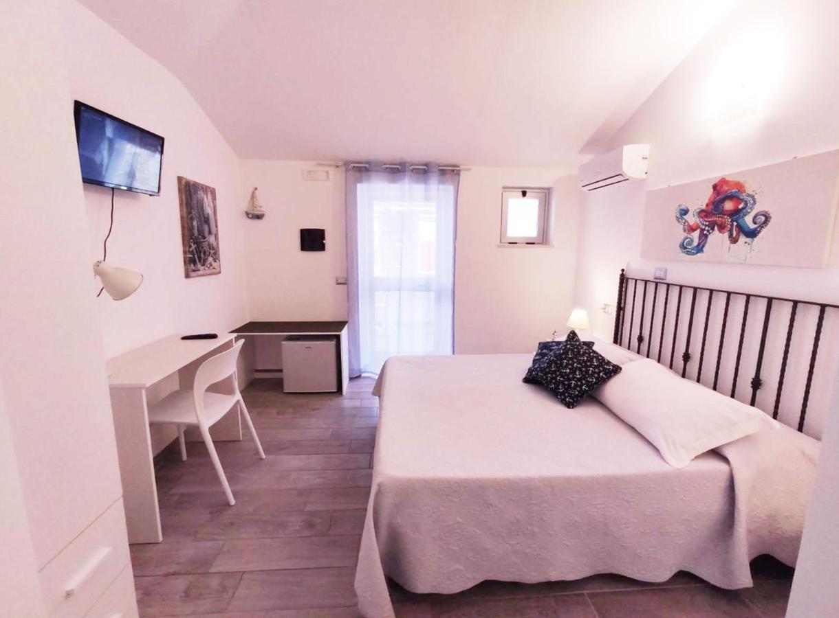 B&B Capo Rizzuto Fronte Mare Luaran gambar