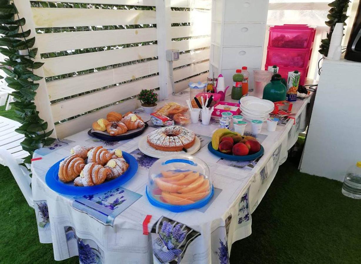 B&B Capo Rizzuto Fronte Mare Luaran gambar