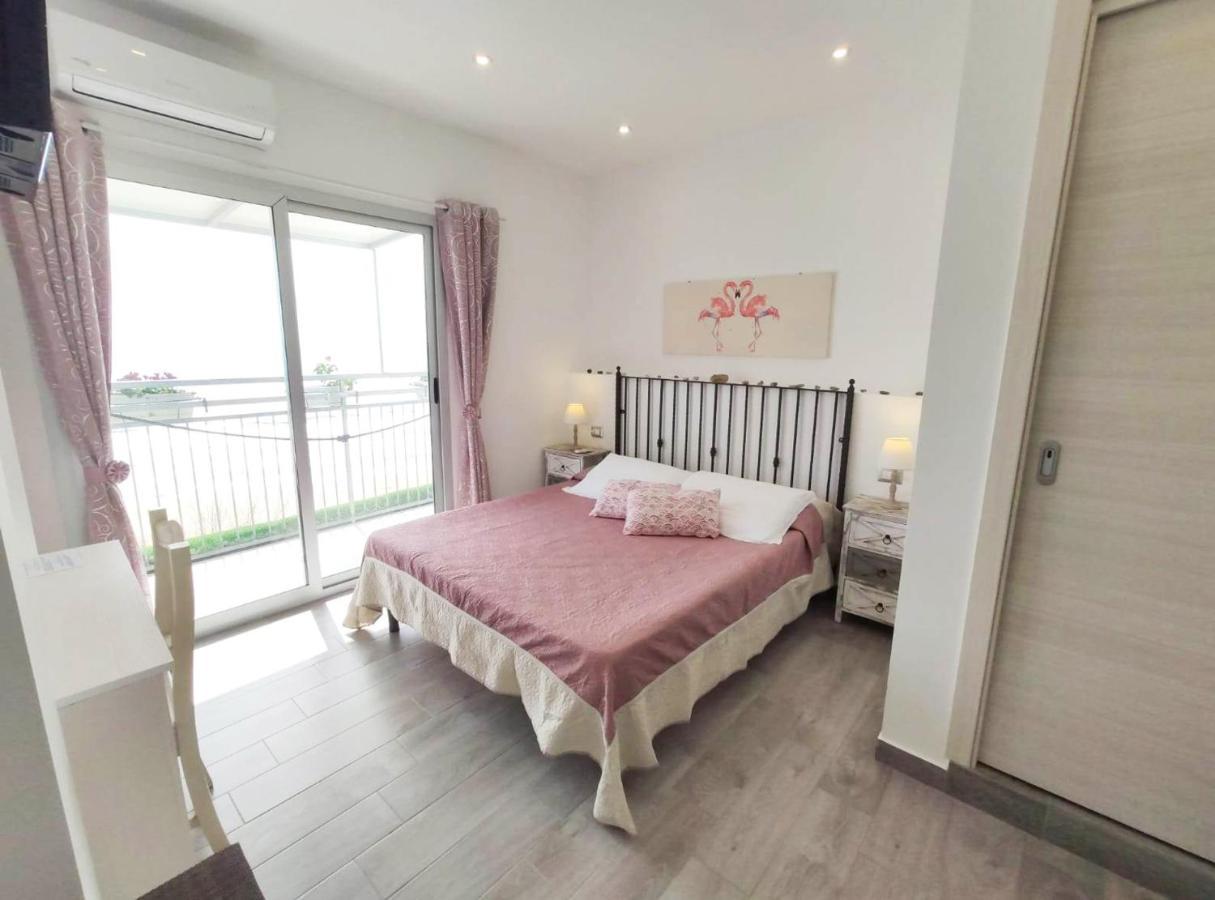 B&B Capo Rizzuto Fronte Mare Luaran gambar