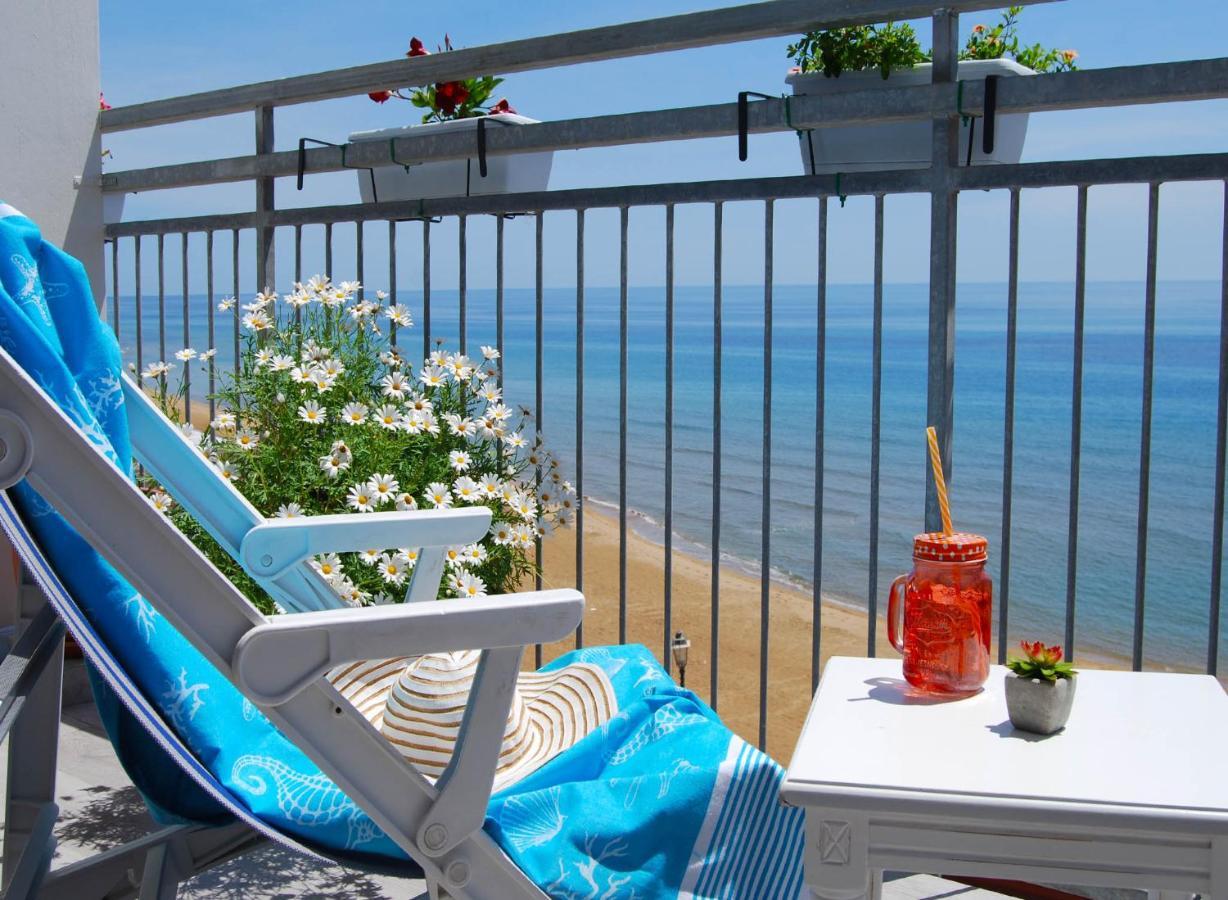 B&B Capo Rizzuto Fronte Mare Luaran gambar