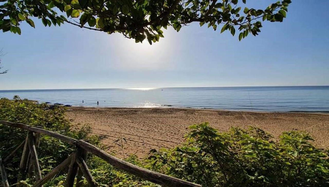 B&B Capo Rizzuto Fronte Mare Luaran gambar